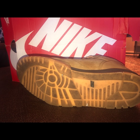 Air Trainer 1 Mid Prm QS - Picture 4 of 4